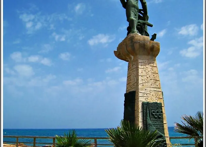 Homely Mar 3 Apartment *